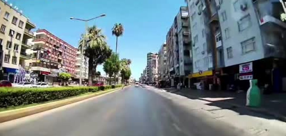 Mersin’de ev yangını söndürüldü, cennet papağanı kurtarıldı