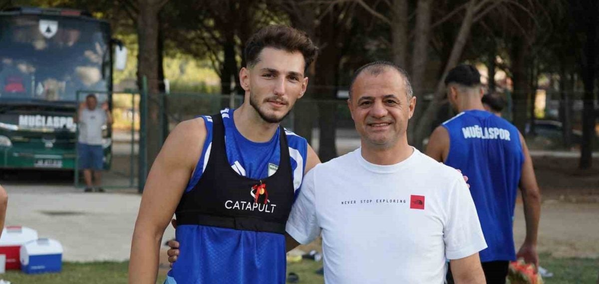 Muğlaspor Başkanı Kıyanç, Boluspor galibiyetinde Yasin Uzunoğlu’nu altınla ödüllendirdi