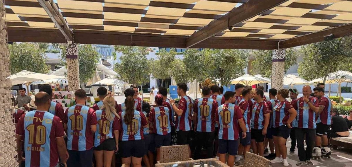 Murat Bozoğlu, Girne’de 250 Mohamed Salah forması dağıttı