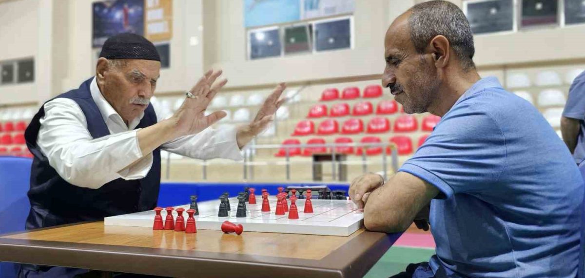 Muş Hasköy’de 1. Uluslararası Dama Turnuvası ikinci gününde 116 sporcu yarıştı