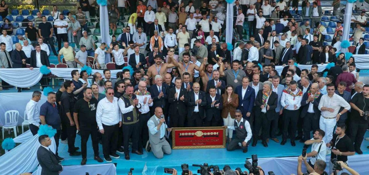 Mustafa Taş başpehlivan oldu, 66. Kurtdereli Mehmet Yağlı Güreşleri tamamlandı