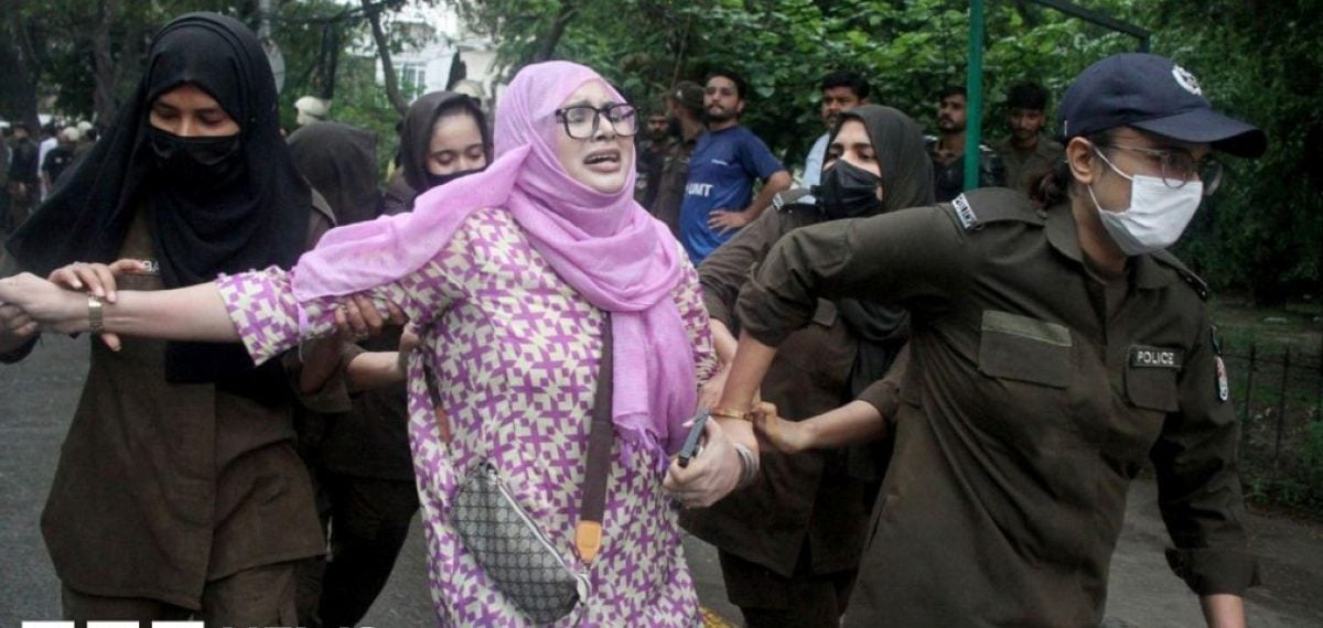 Pakistan restricts foreign reporting outside Islamabad, Karachi and Lahore