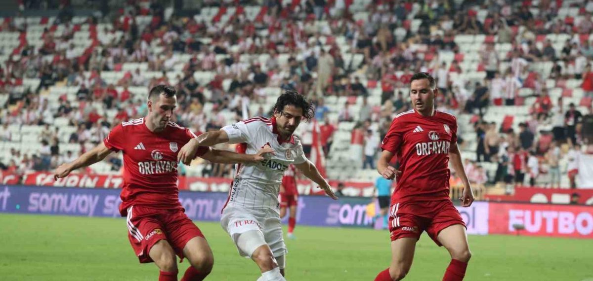 Pendikspor deplasmanda Antalyaspor’u 3-2 yendi, Thuram çift attı