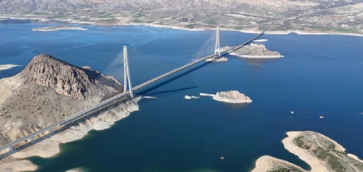 Pertek Köprüsü ile Elazığ-Tunceli arasında kesintisiz kara yolu sağlanacak