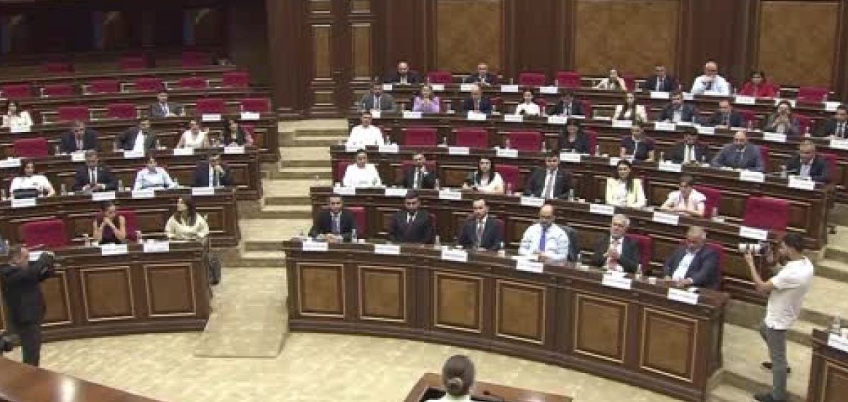 Rubinyan Meclis Başkanı Seçildi – 63 Oyla Göreve Geldi