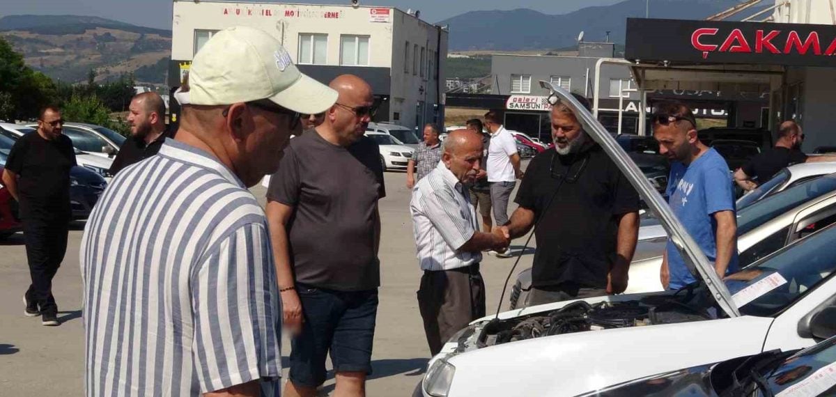 Samsun ikinci el oto pazarında durgunluk sürüyor, alıcılar ve satıcılar beklemede