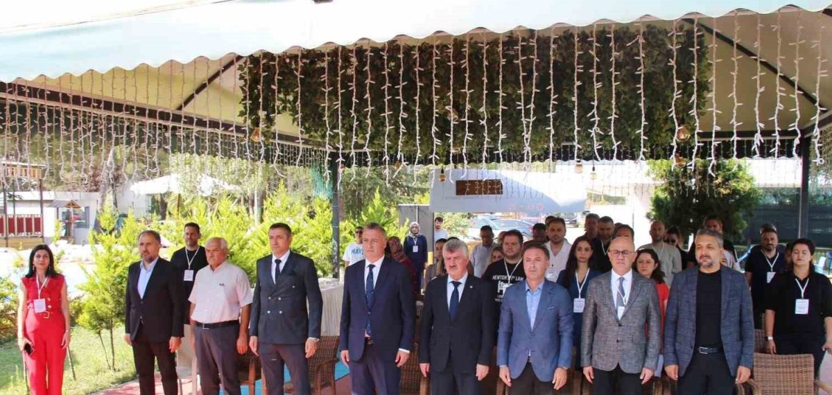 Samsun’da 24 fizik öğretmenine yapay zekâ ve dijital eğitim başladı