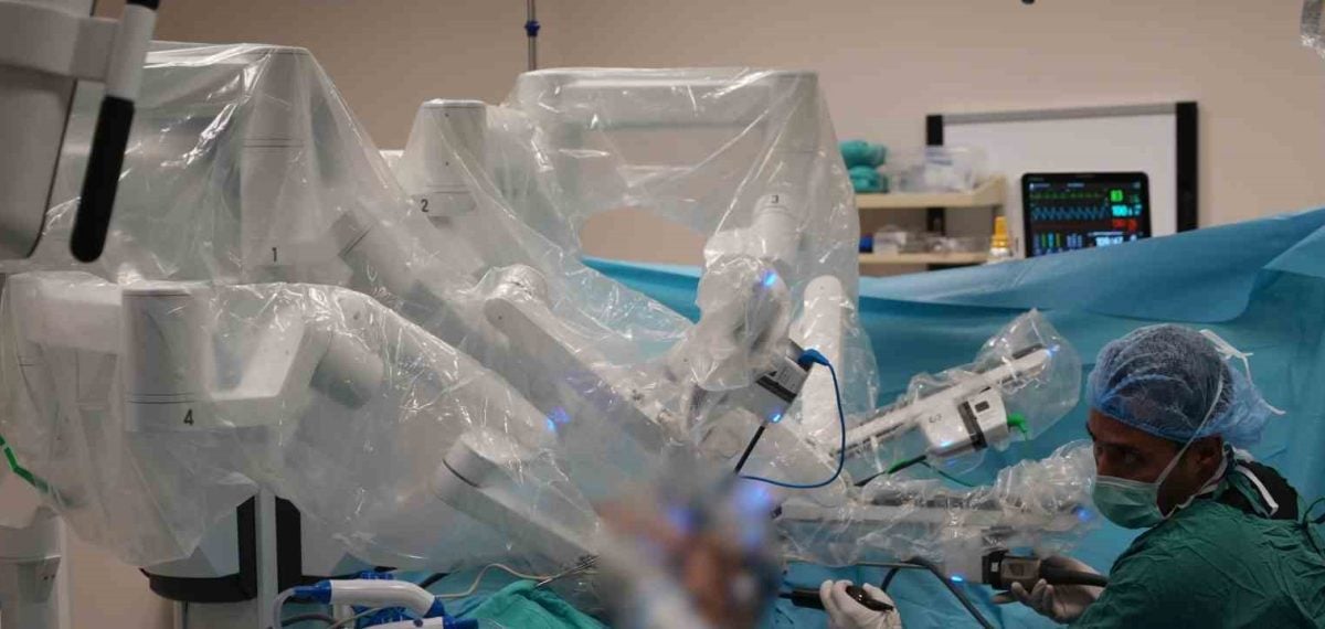 Samsun’da ürolojik ameliyat robotik sistemle gerçekleştirildi, Prof. Dr. Ender Özden anlattı