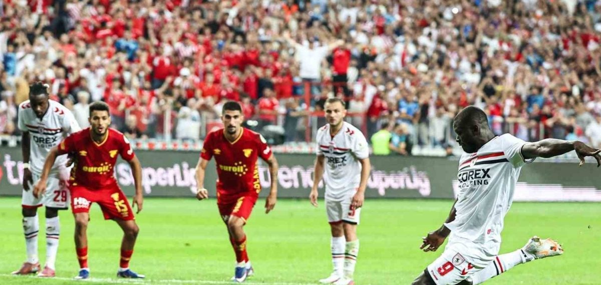 Samsunspor ile Göztepe 3-3 berabere kaldı, Celil son dakikada skoru eşitledi