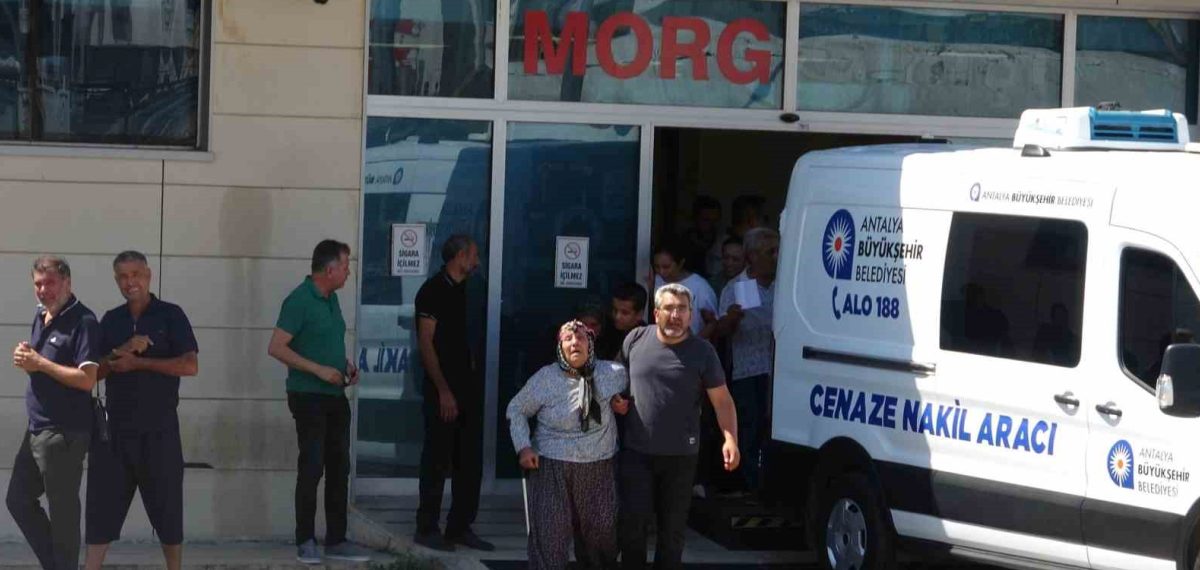 Serik’te motosiklet kontrolden çıktı, 21 yaşındaki genç hayatını kaybetti