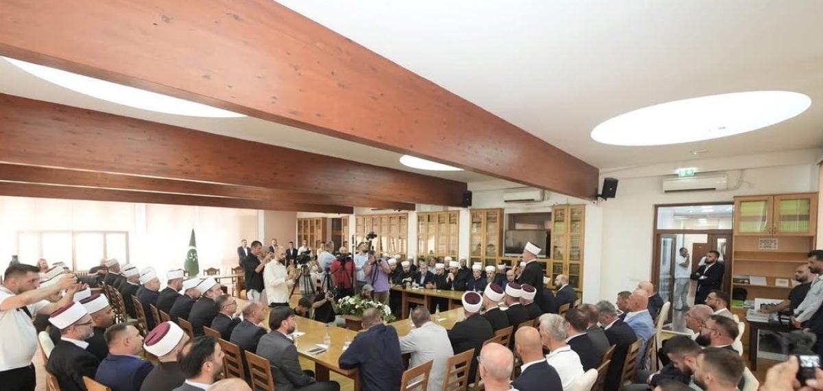 Sırbistan’daki iki İslam birliği birleşti ve tek çatı oluşturdu