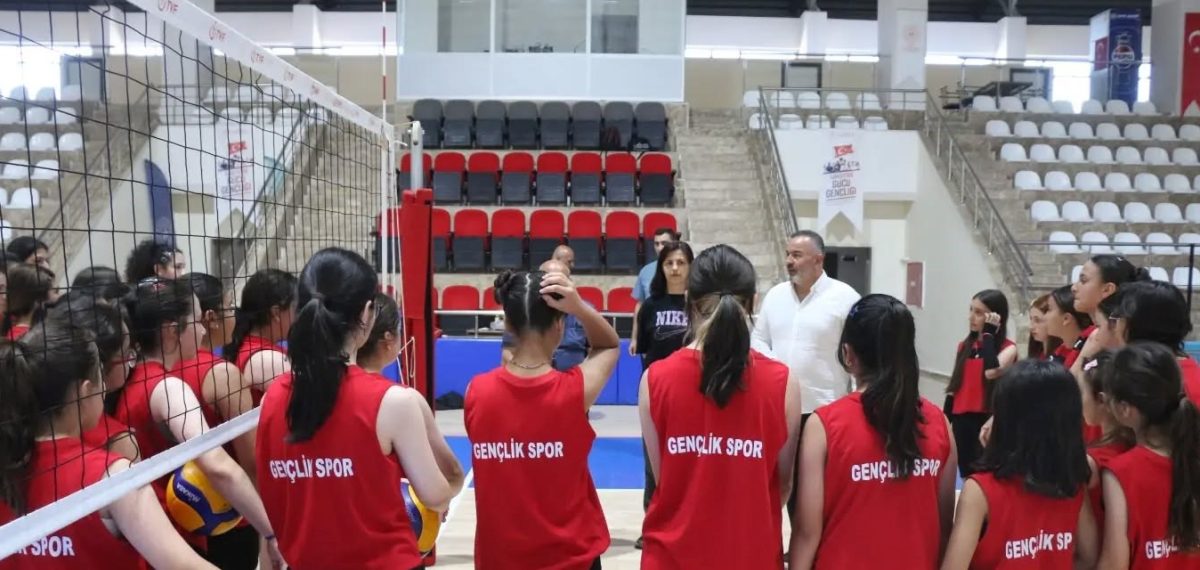 Sivas’ta yaz dönemi spor okulunda antrenman ziyaretleri sürüyor