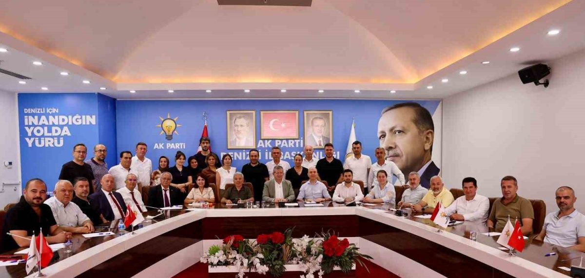 Subaşıoğlu başkanlığında il ve ilçe yöneticileriyle Denizli değerlendirmesi yapıldı