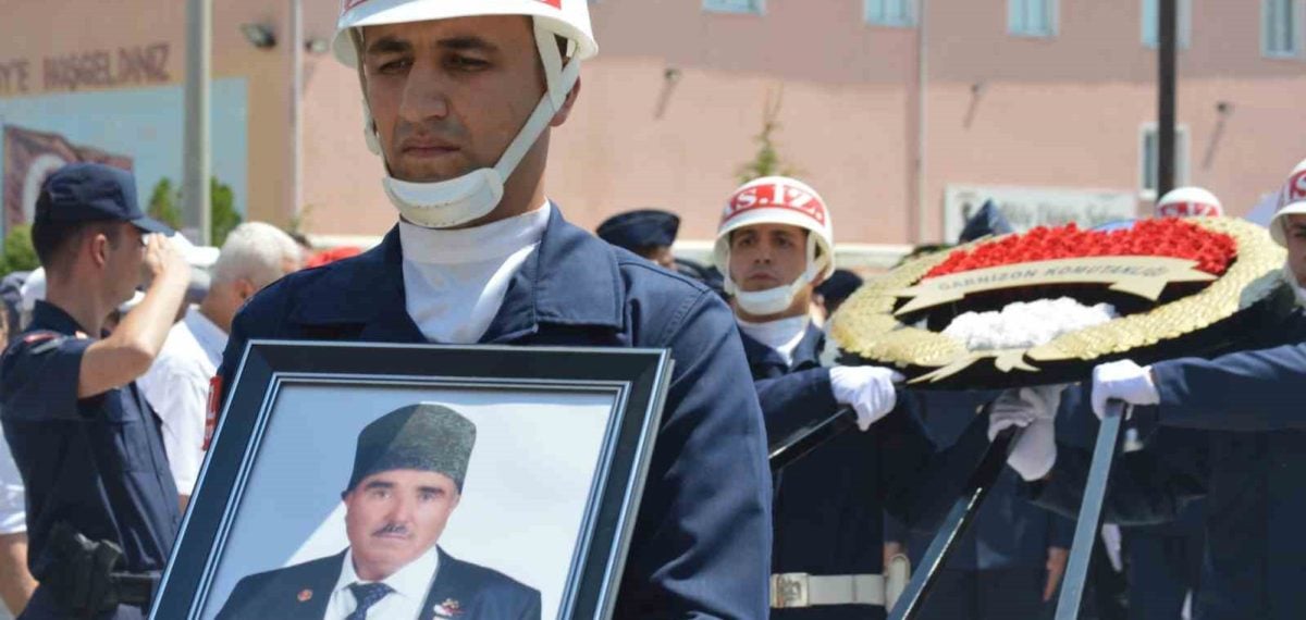 Tarlada traktör devrildi, Kıbrıs Gazisi Ali Hikmet Altan hayatını kaybetti