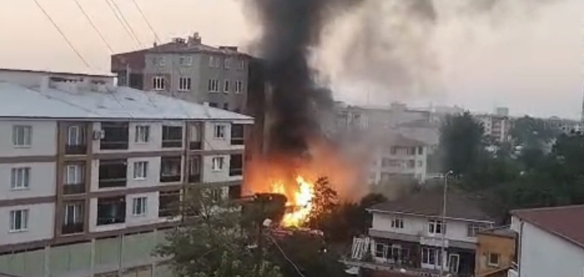 Tekkeköy’de tüpgaz bayisinde yangın panik yarattı, 4 kişi dumandan etkilendi