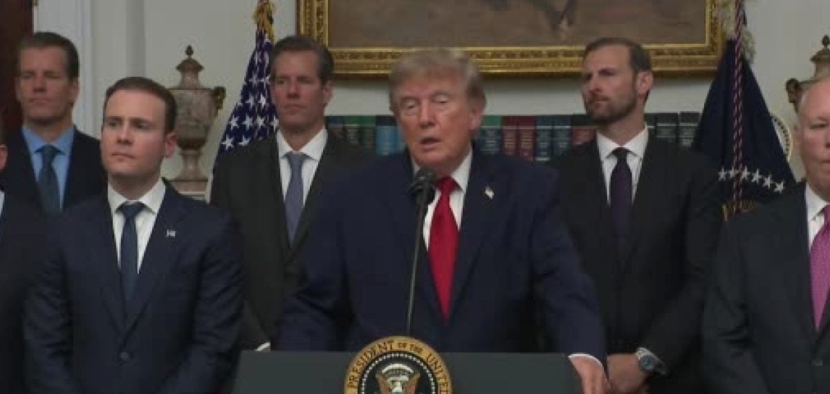 Trump: Hürmüz Boğazı ablukası yüzde 100 başarılı, petrol arzı artıyor