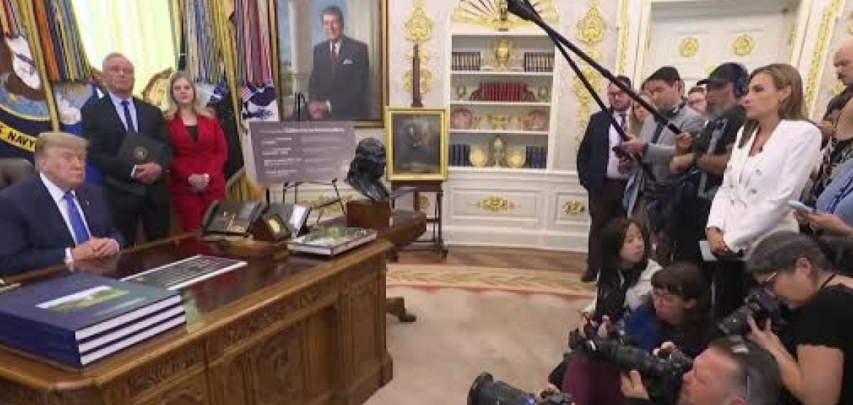 Trump: Hürmüz Boğazı yüzde 100 kontrolümüzde, mayınlar temizlendi