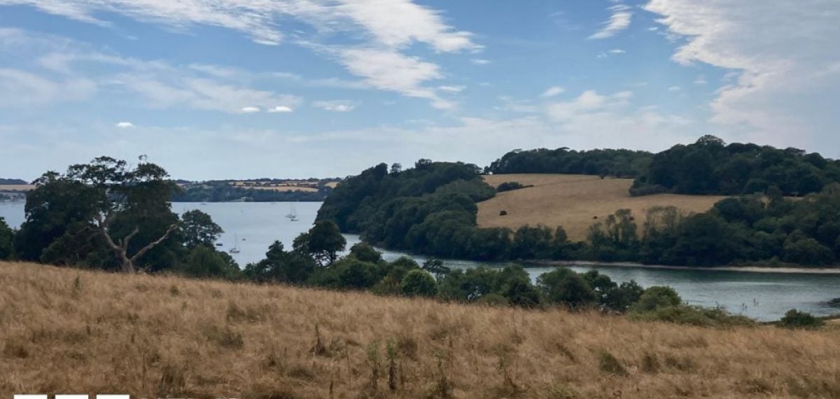 UK issues amber heat alert for south‑west England as temperatures near 34°C