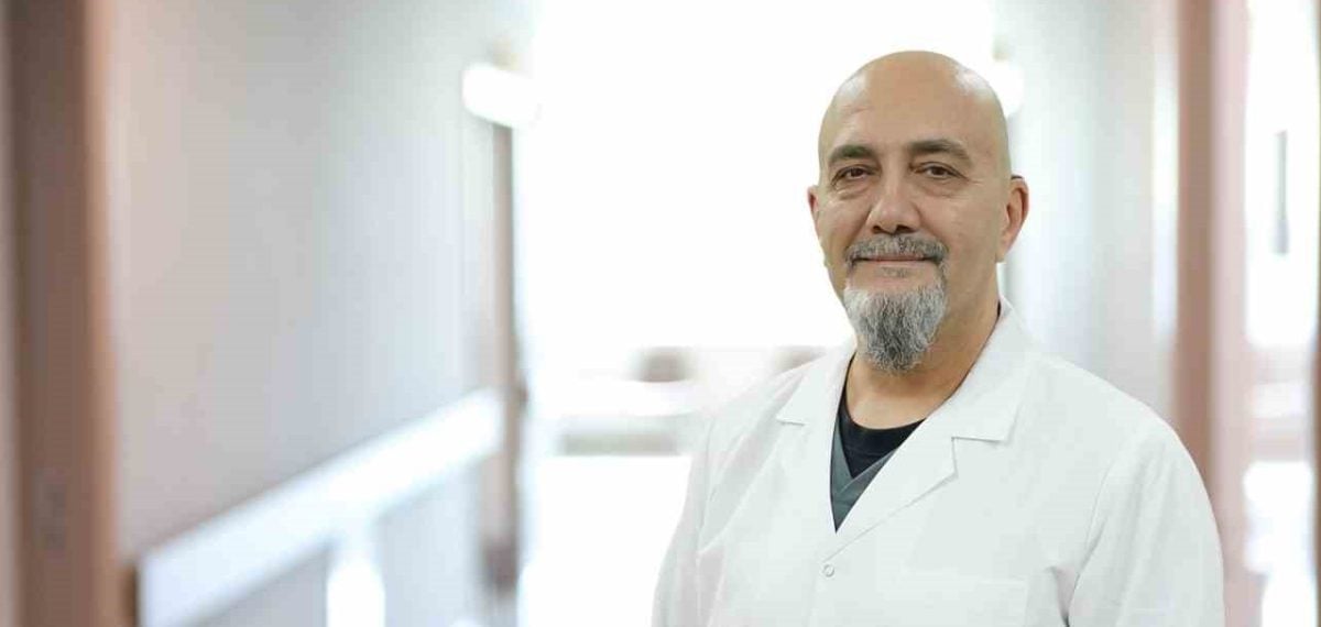 Uzun yolculuklarda bacak pıhtısı riski artıyor, kompresyon çorabı öneriliyor