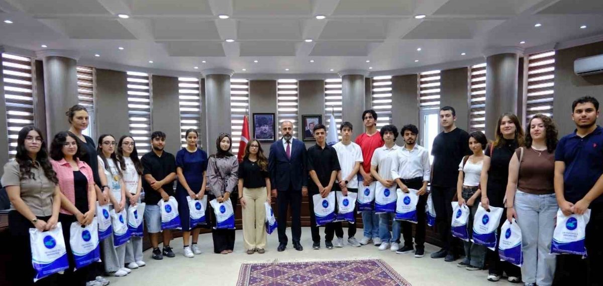 Van MAT-BİL öğrencileri üniversiteye yerleşti, YKS dereceleri dikkat çekti