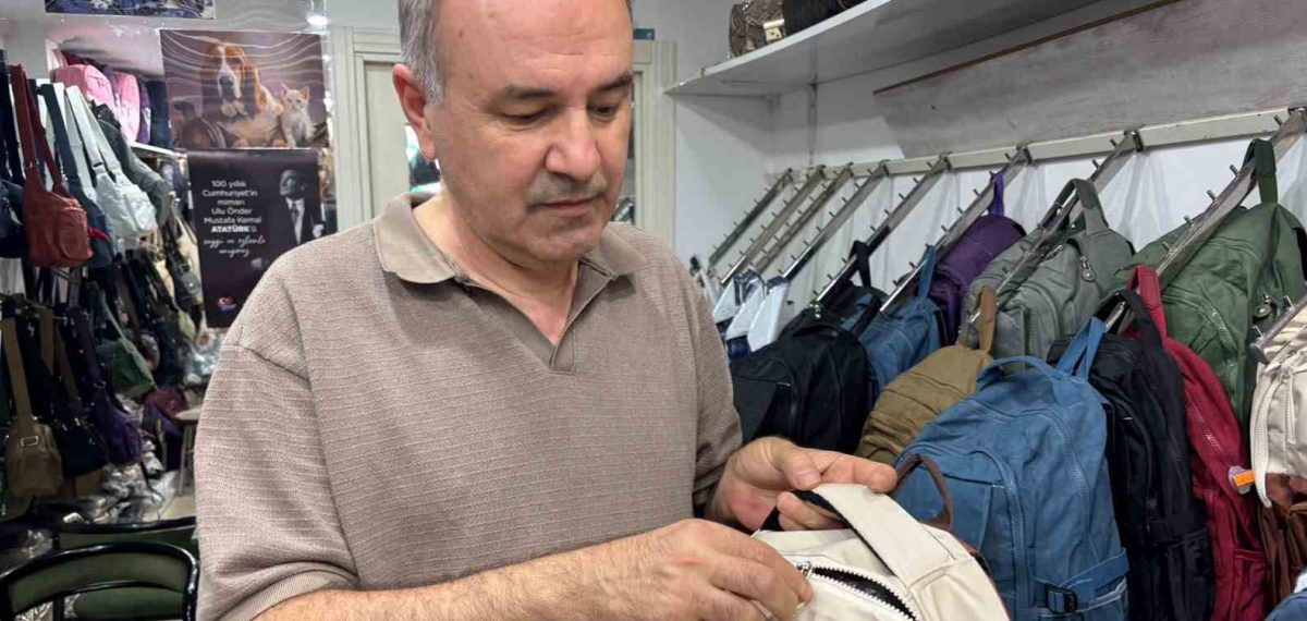 Veliler sırt çantalarını tercih ediyor – paraşüt ve crinkle kumaş öne çıktı