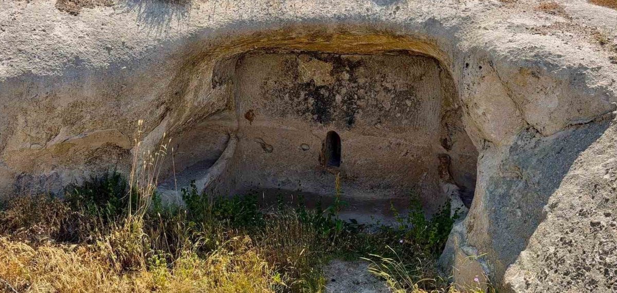 Yedikapı Mağaraları definecilerce tahrip edildi, bölge koruma bekliyor