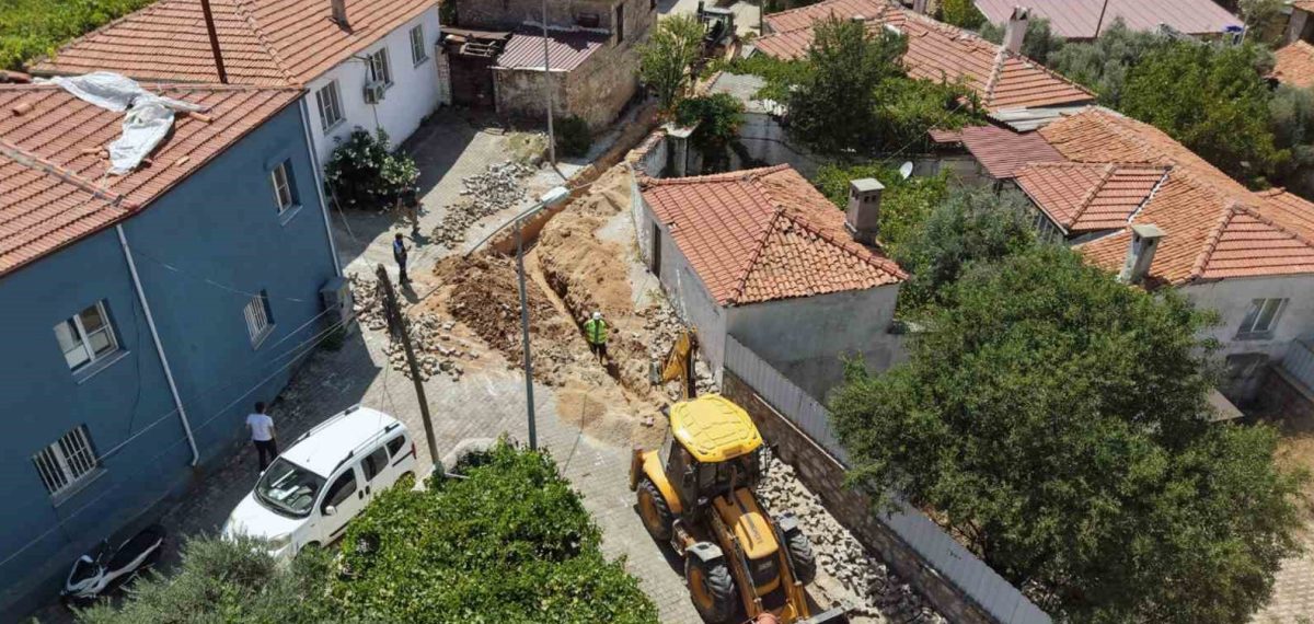 Yerkesik’te 4 kilometrelik su hattı yenileniyor, ilk 1 kilometre tamamlandı