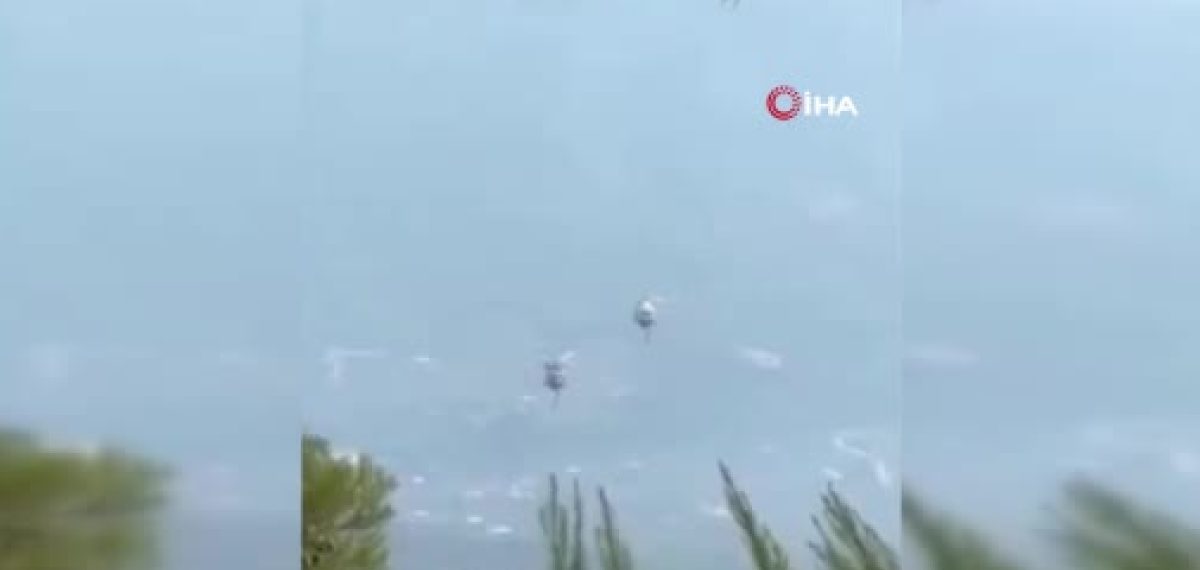 Yunanistan’da alevlerle mücadelede iki söndürme helikopteri çarpıştı, arama başlatıldı