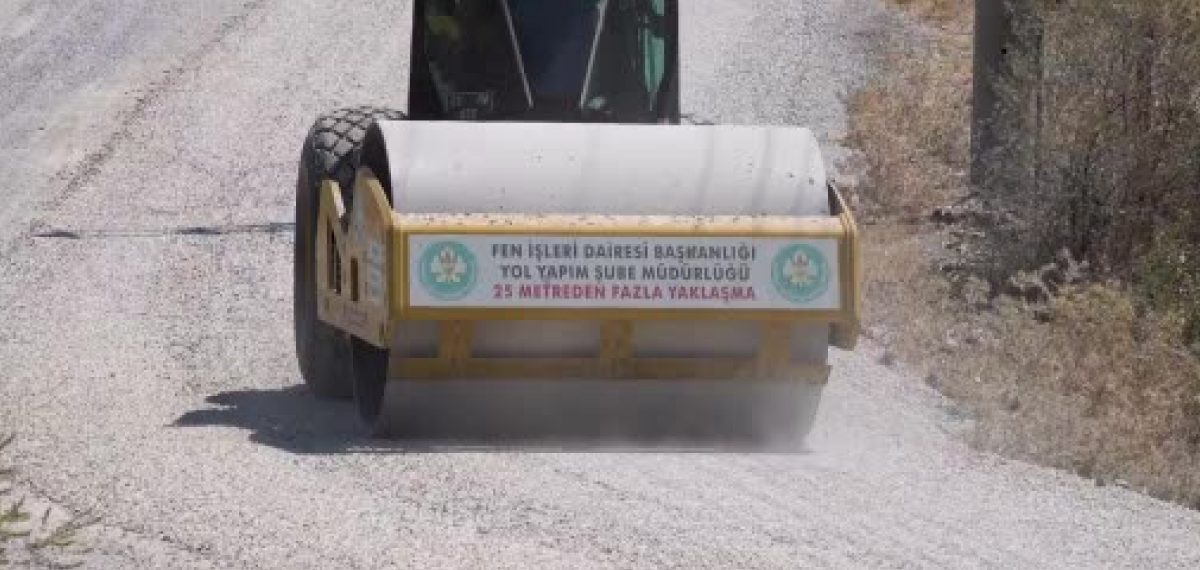 Yuntdağı’nda 10 kilometrelik soğuk asfalt çalışması tamamlanma aşamasında