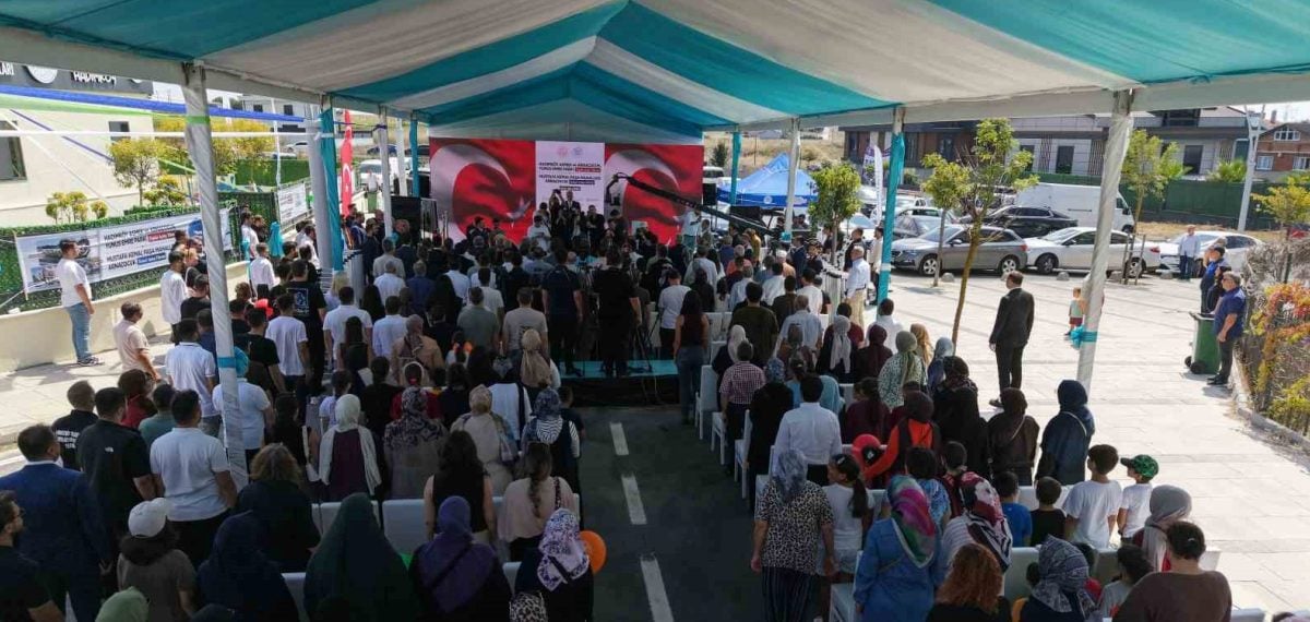 Yusuf Tekin Hadımköy’de ASMEK, ARNAÇOCUK ve park açılışına katıldı