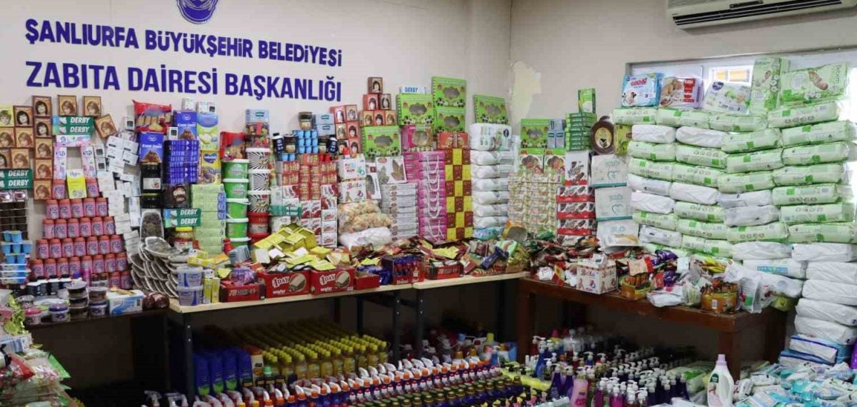 Zabıta marketlerde son kullanma tarihi, gramaj ve etiket kontrolleri yaptı