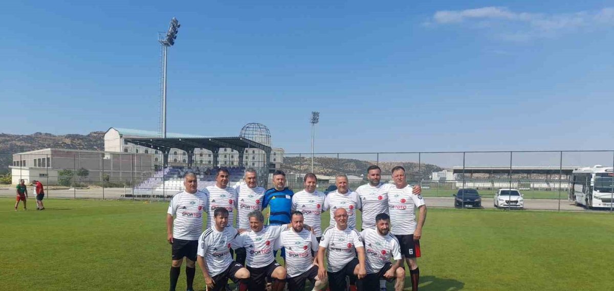 Zafer Kupası turnuvası Davut Çoban anısına Afyonkarahisar’da düzenlendi