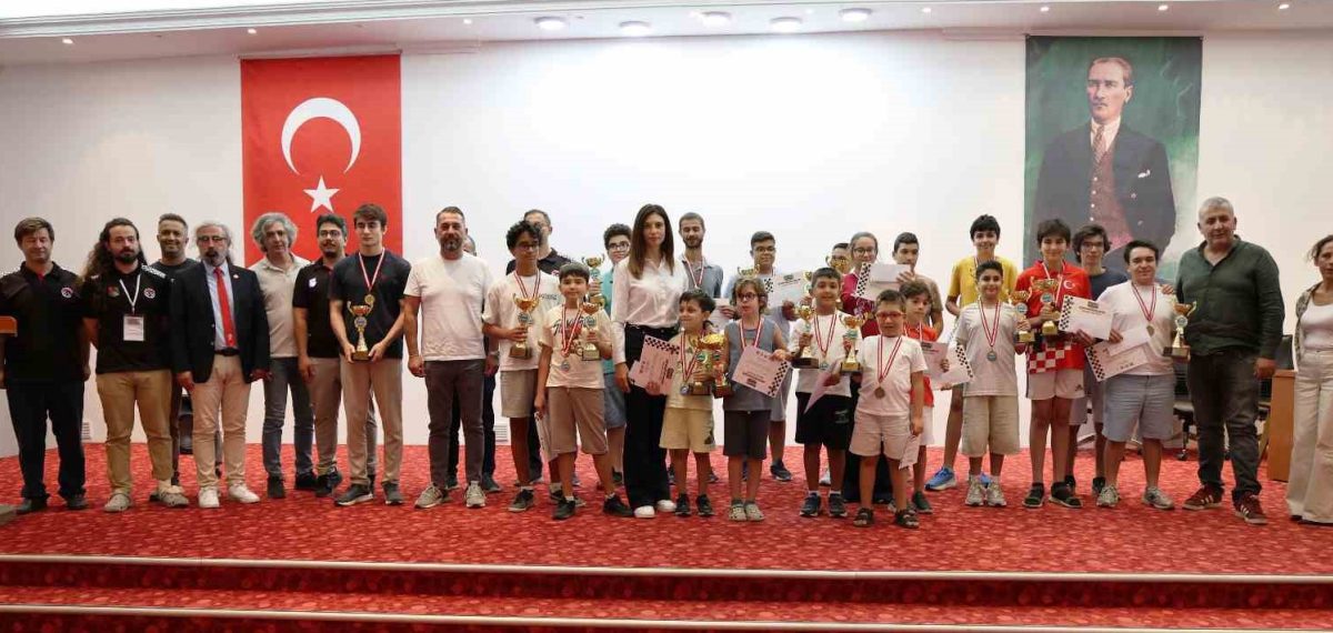 15. Ulusal Söke Satranç Turnuvası 172 sporcuyla üç gün sürdü