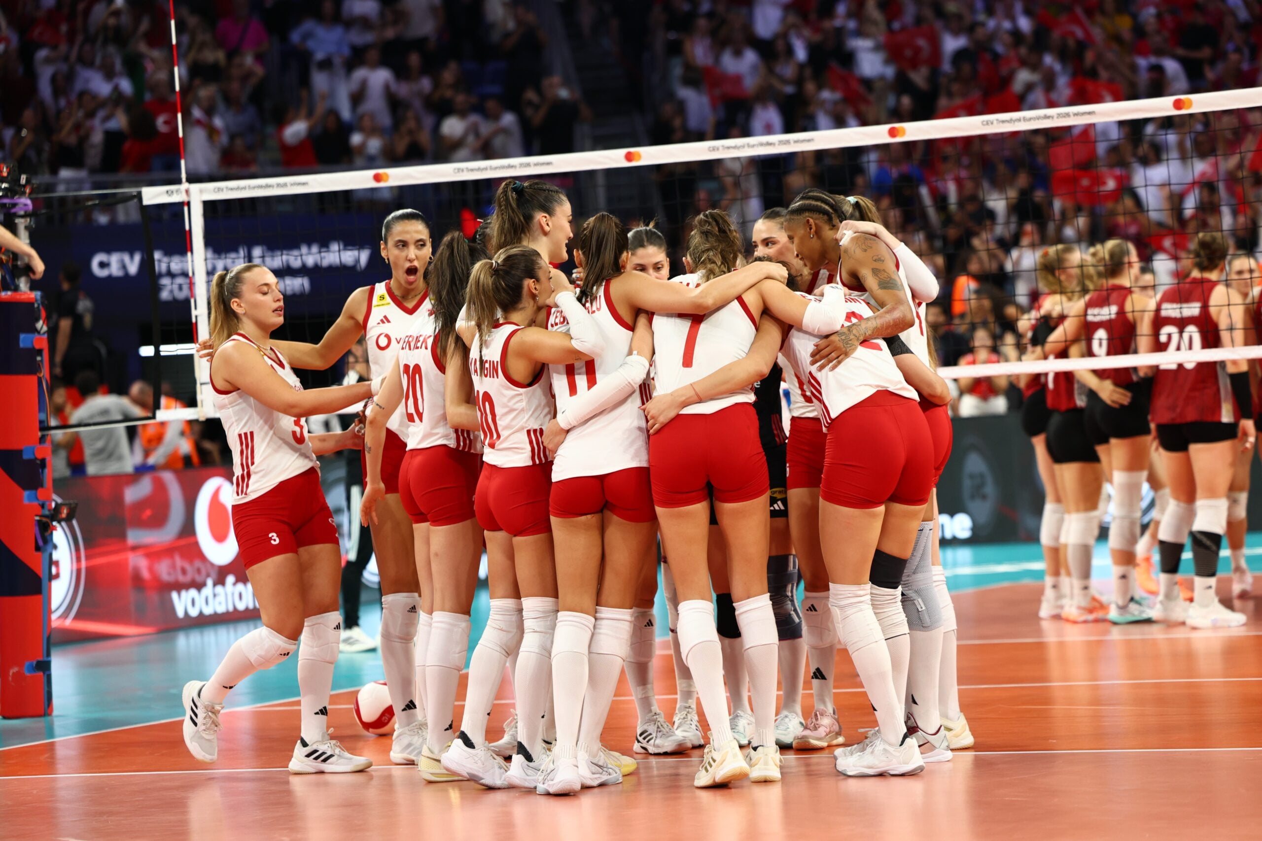 Türkiye Defeat Germany 3-1 to Reach Women’s Volleyball Championship Semifinals