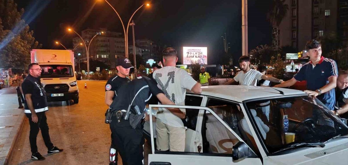 Adana’da ‘Huzur ve Güven’ uygulamasında 38 kişi yakalandı, silah ve uyuşturucu ele geçirildi