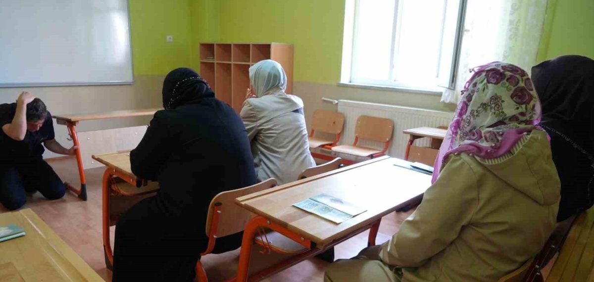 AFAD ve Çevre Müdürlüğü Demirözü’nde afet eğitimi ve sıfır atık bilgilendirmesi gerçekleştirdi