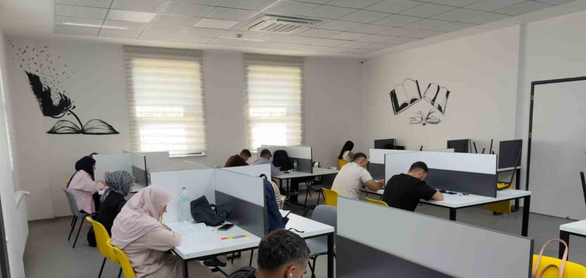 Ahmet Kekeç Kütüphanesi, KPSS Önlisans Adaylarına Sessiz ve Düzenli Çalışma Olanağı Sağladı
