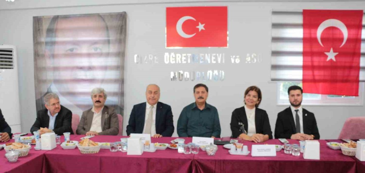 AK Parti vekilleri Cizre’de ‘Terörsüz Türkiye’ buluşmasında STK ve muhtarlarla görüşme