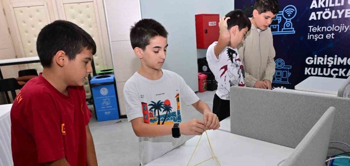 Akademi Manisa’da Lavender Robotics ile öğrencilere robotik ve mühendislik deneyimi