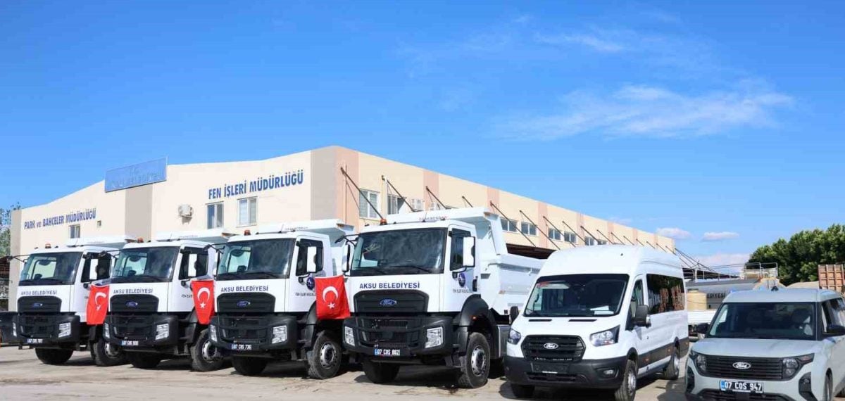 Aksu Belediyesi araç filosuna 6 yeni araç ekledi hizmet kapasitesi güçlendi