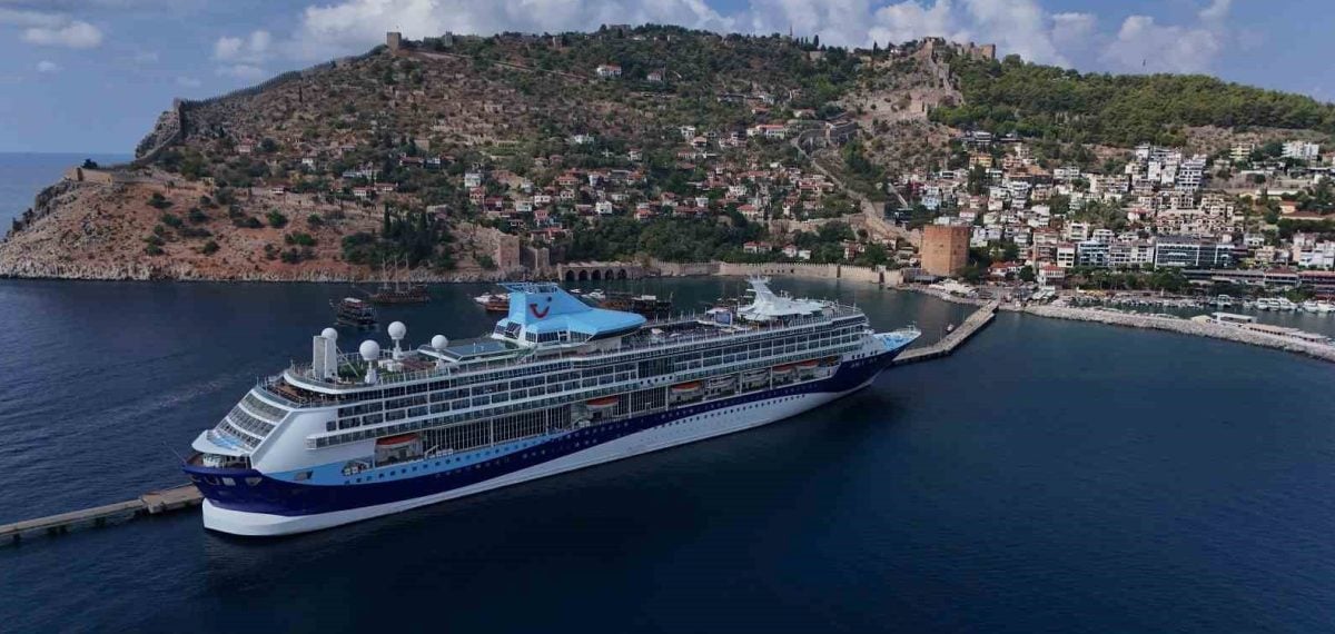 Alanya Limanı’na 2026’nın ilk 9 ayında 8 kruvaziyer gemisi geldi, turist sayısı azaldı