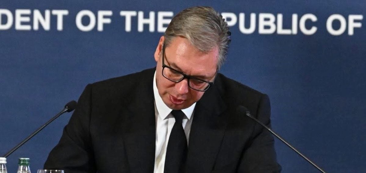 Aleksandar Vucic görevinden istifa etti ve erken seçimlerde başbakan aday olacak