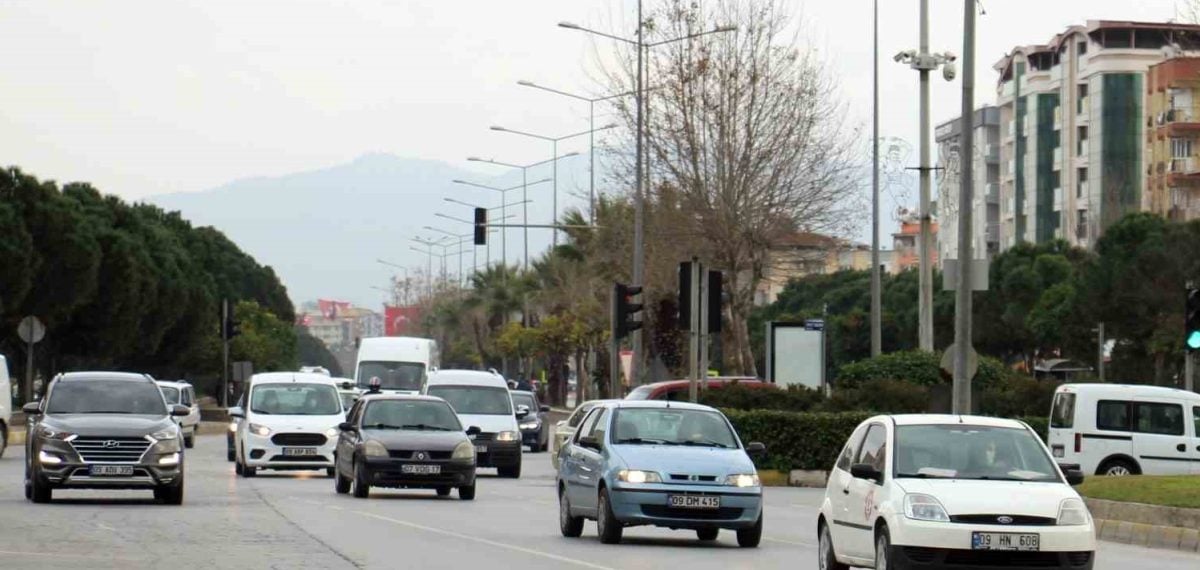 Aydın’da Ağustos’ta 694.296 taşıt bulundu, 12.282’si devredildi