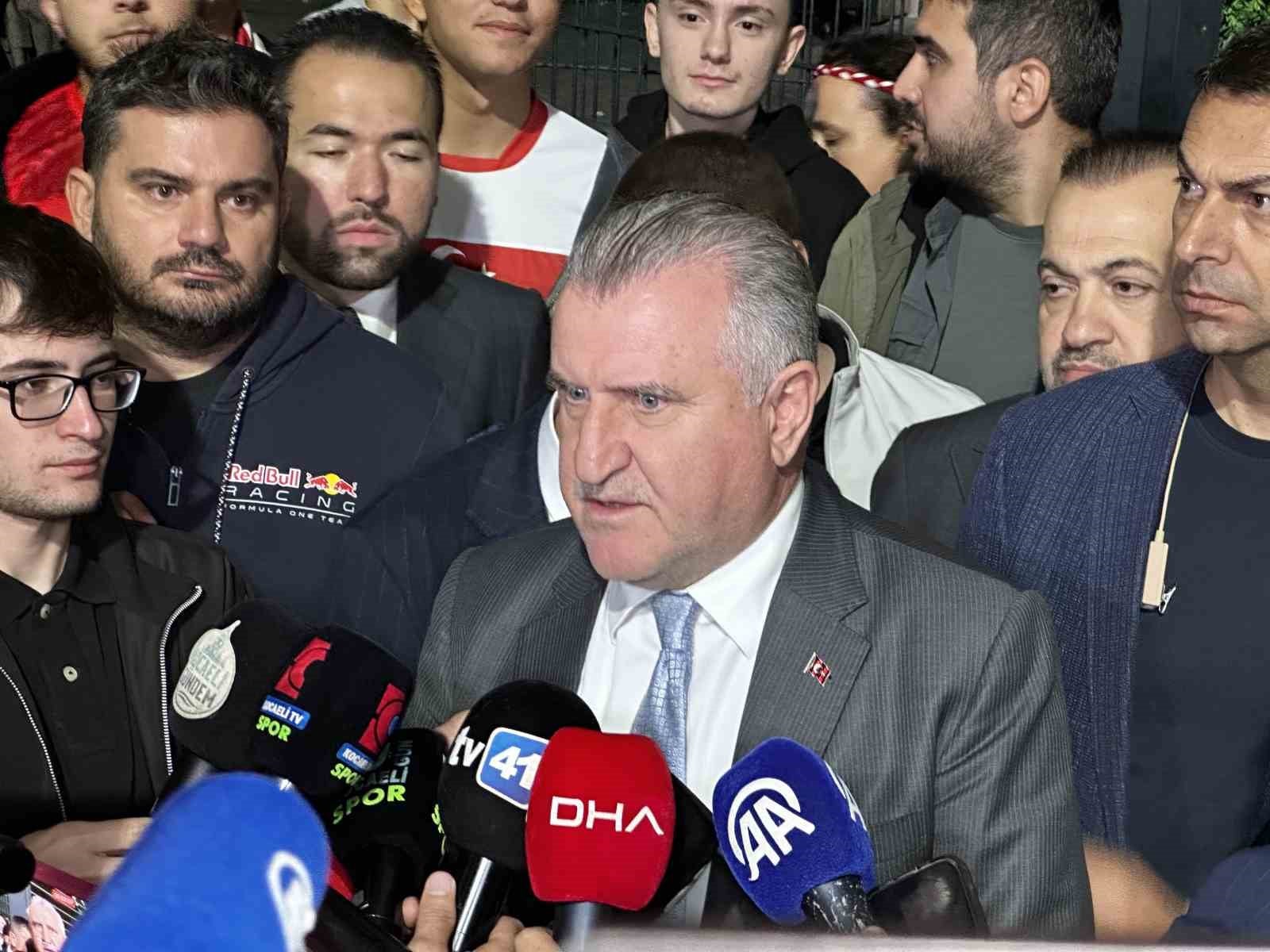 Bakan Bak: Fransa karşısında mücadele iyiydi, eksikler giderilecek