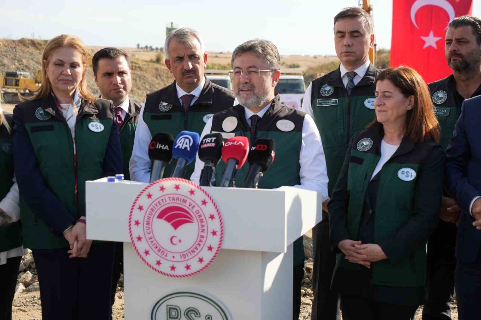 Bakan Yumaklı: Çömlekköy Barajı ile 56 bin 500 dekar sulanacak, hedef 2028