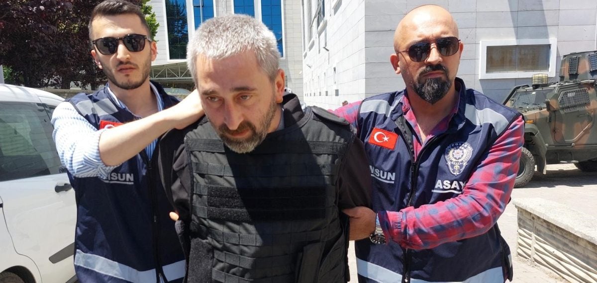 Berber koltuğunda kardeşini vurarak öldürdü – İlk duruşmada savunma verdi