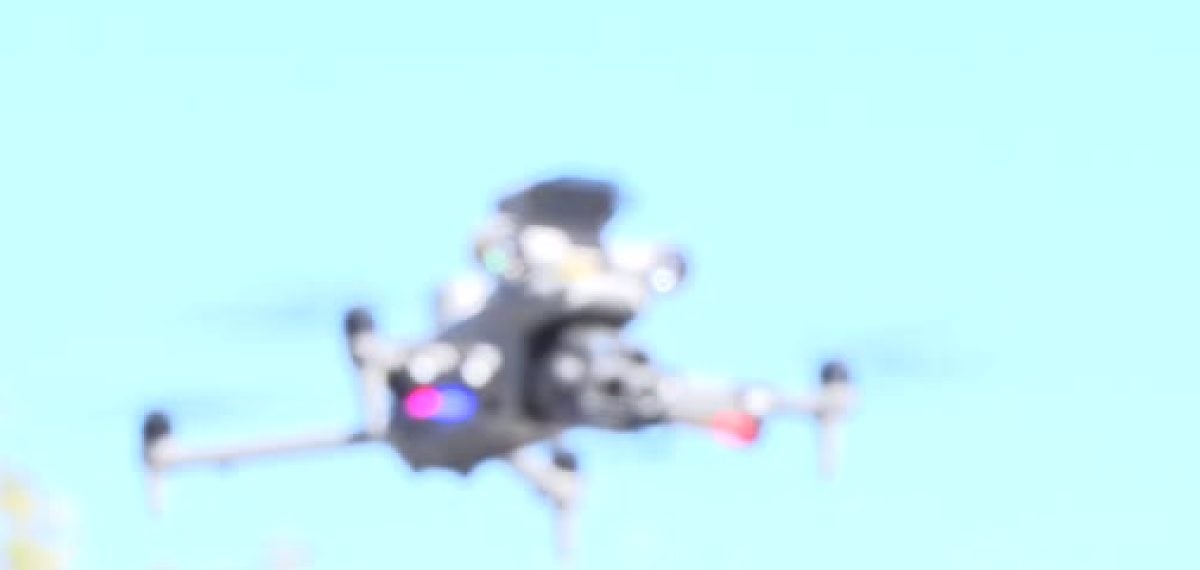 Beşiktaş’ta dron destekli yaya denetimi: Vatandaşa anons ve broşür dağıtıldı