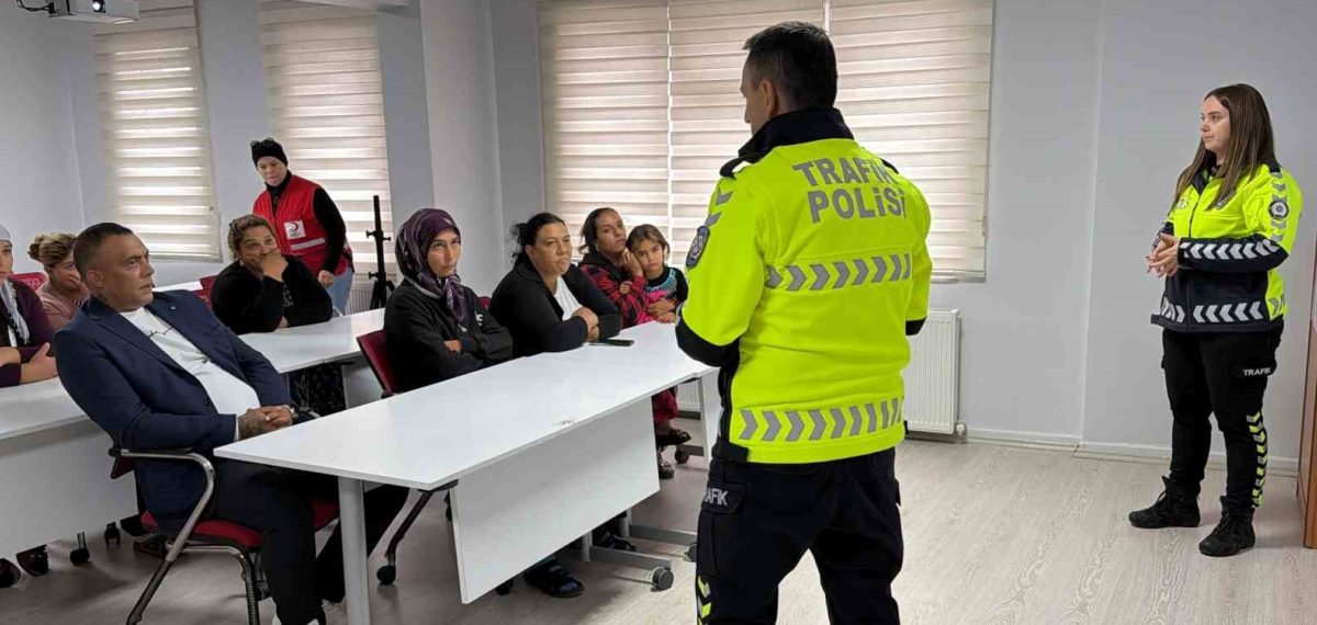Bolu’da atık toplayıcılarına trafikte güvenli hareket ve patpat eğitimi verildi