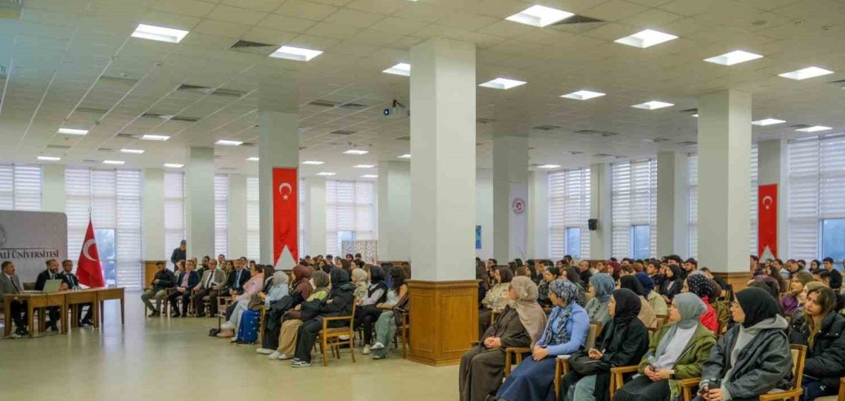 BŞEÜ’de yeni öğrenciler için oryantasyon programı başladı