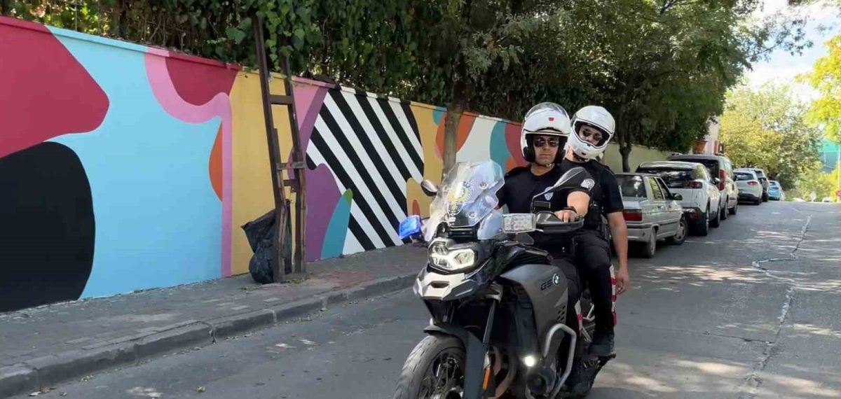 Bursa polisinden okul çevrelerinde artan denetimlerle güvenlik sağlanıyor